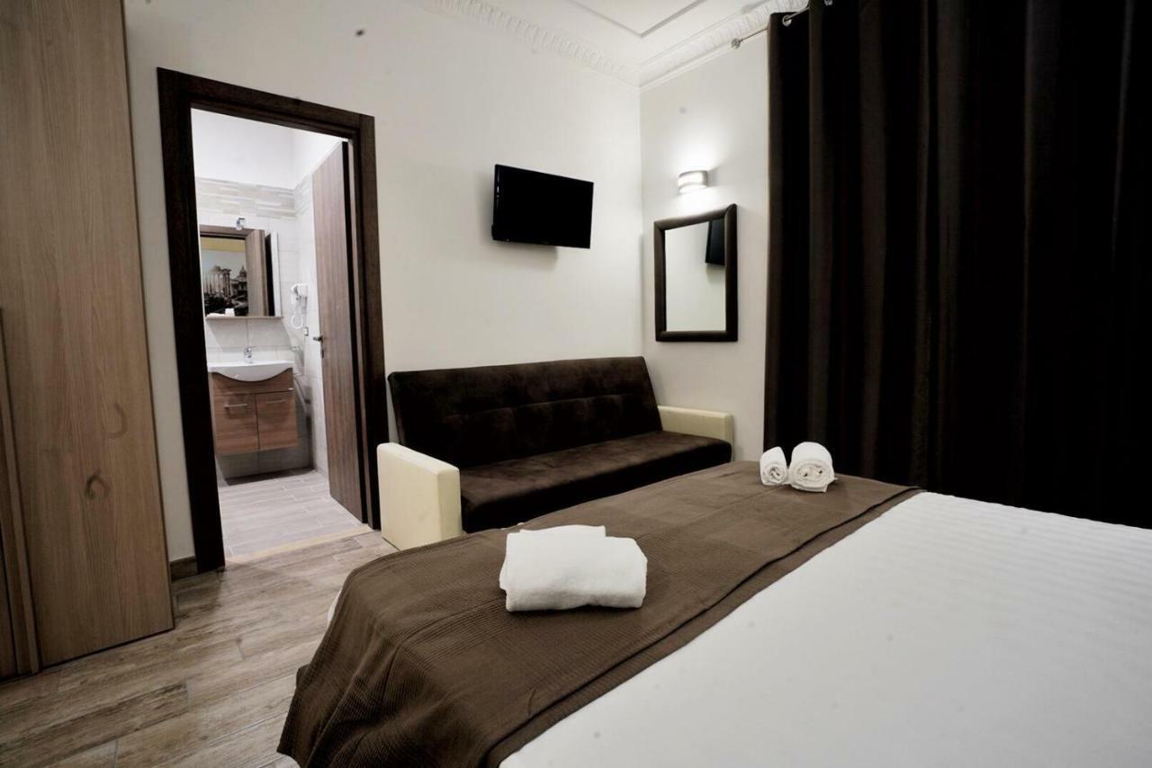 Noemi'S Rooms Guest House โรม ภายนอก รูปภาพ