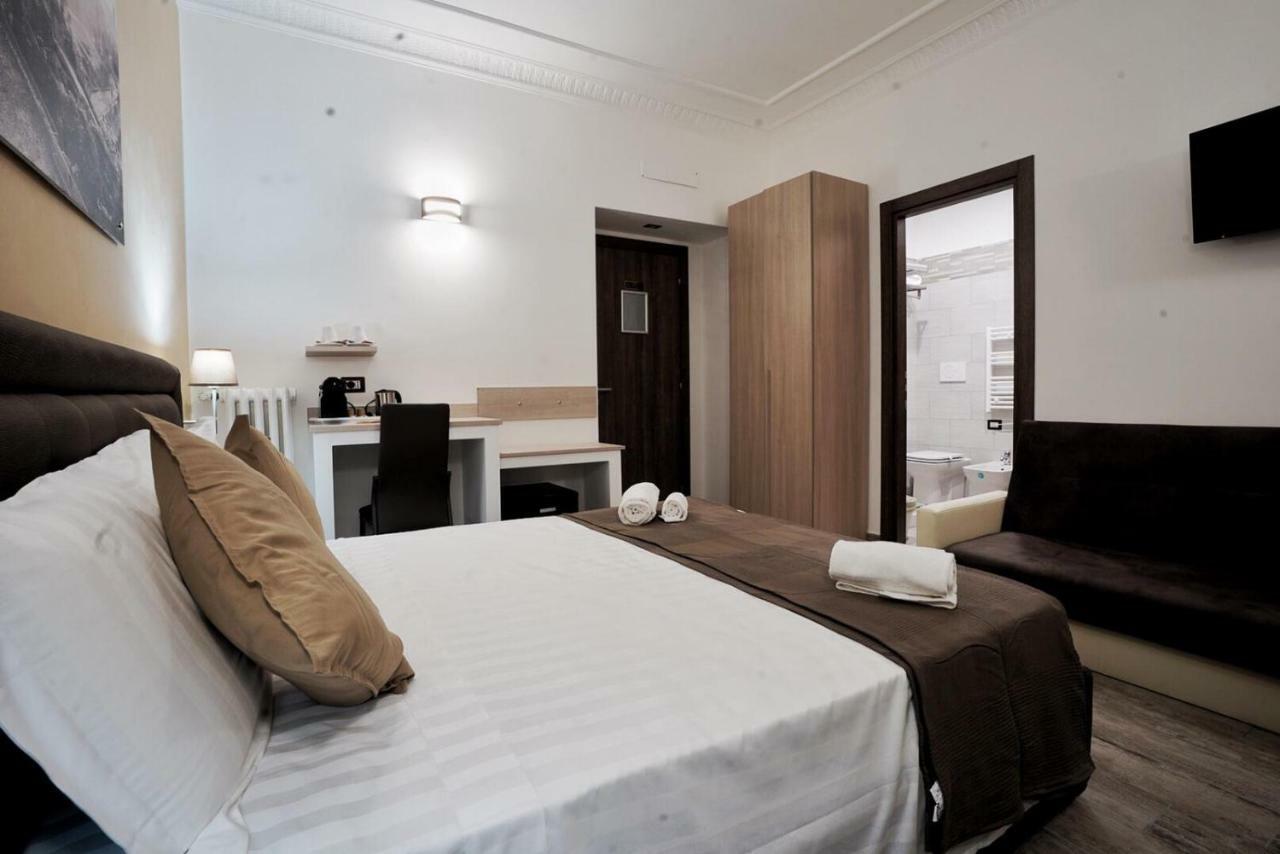Noemi'S Rooms Guest House โรม ภายนอก รูปภาพ